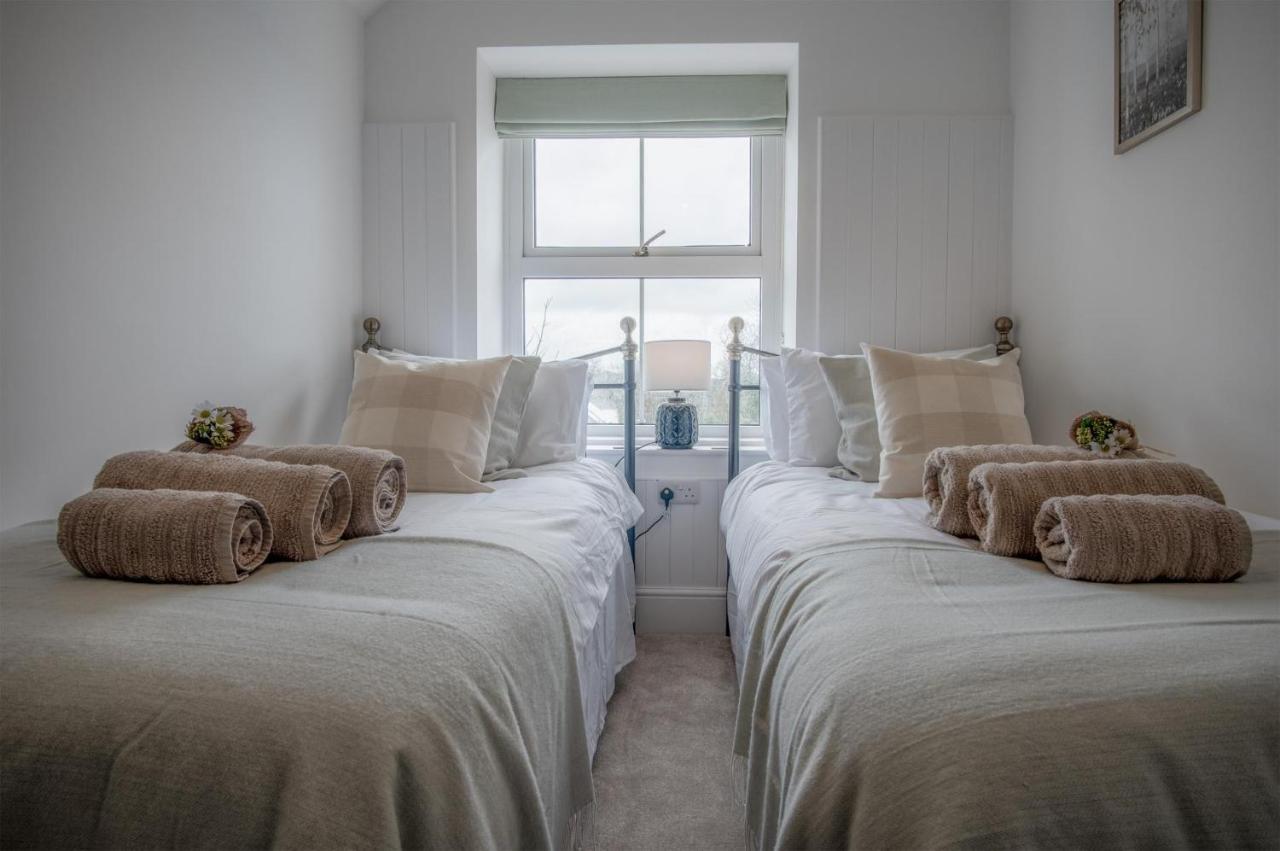 Elidyr Cottage - 3 Bedroom Cottage - アムロス エクステリア 写真
