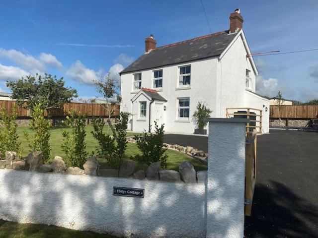 Elidyr Cottage - 3 Bedroom Cottage - アムロス エクステリア 写真